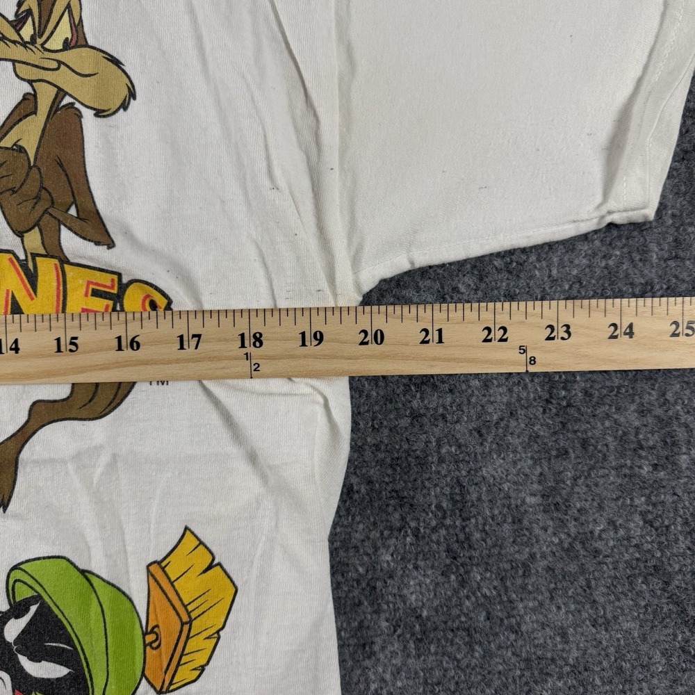 Looney Tunes Large White T-Shirt Bugs Bunny Daffy Taz Marvin The Martian - Picture 4 of 9